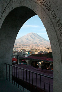 Mirador de Yanahuara y volcn Misti - Arequipa